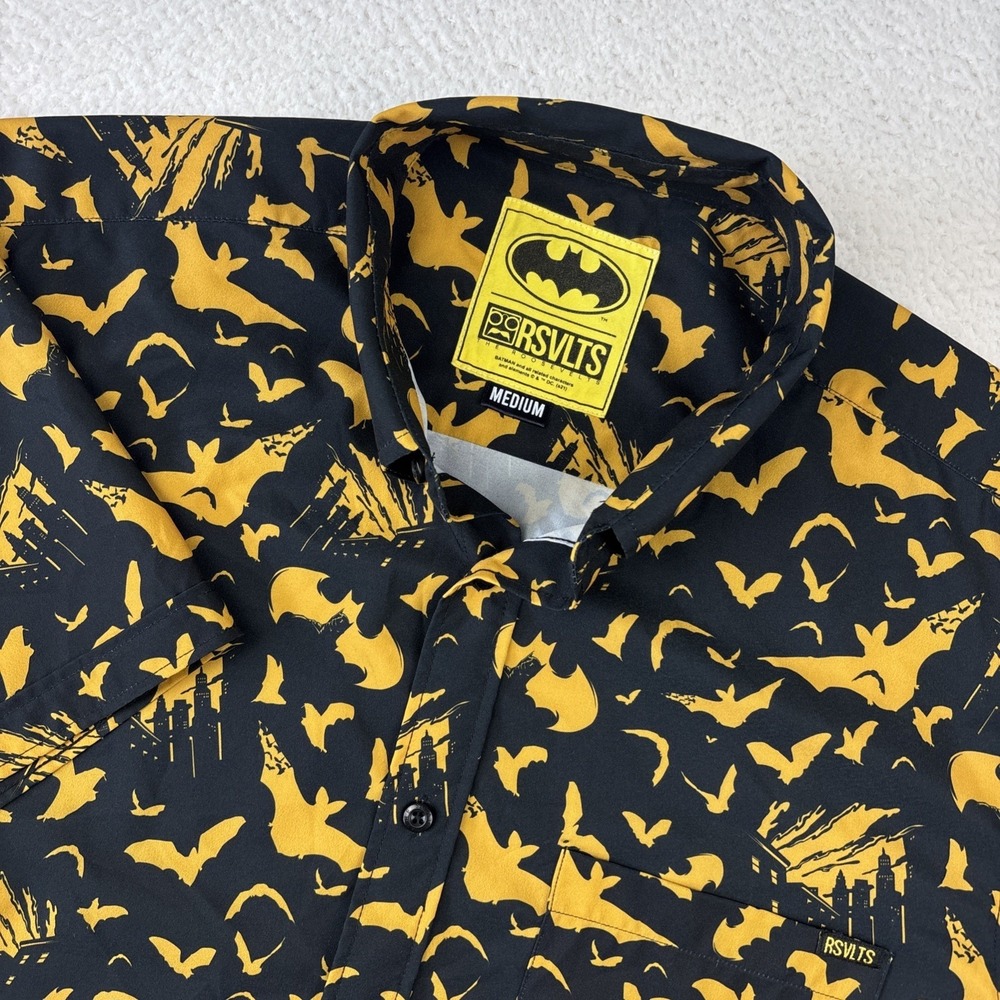 RSVLTS Batman 'Caped Crusader' Shirt Mens Medium Black Short Sleeve Button Flex
